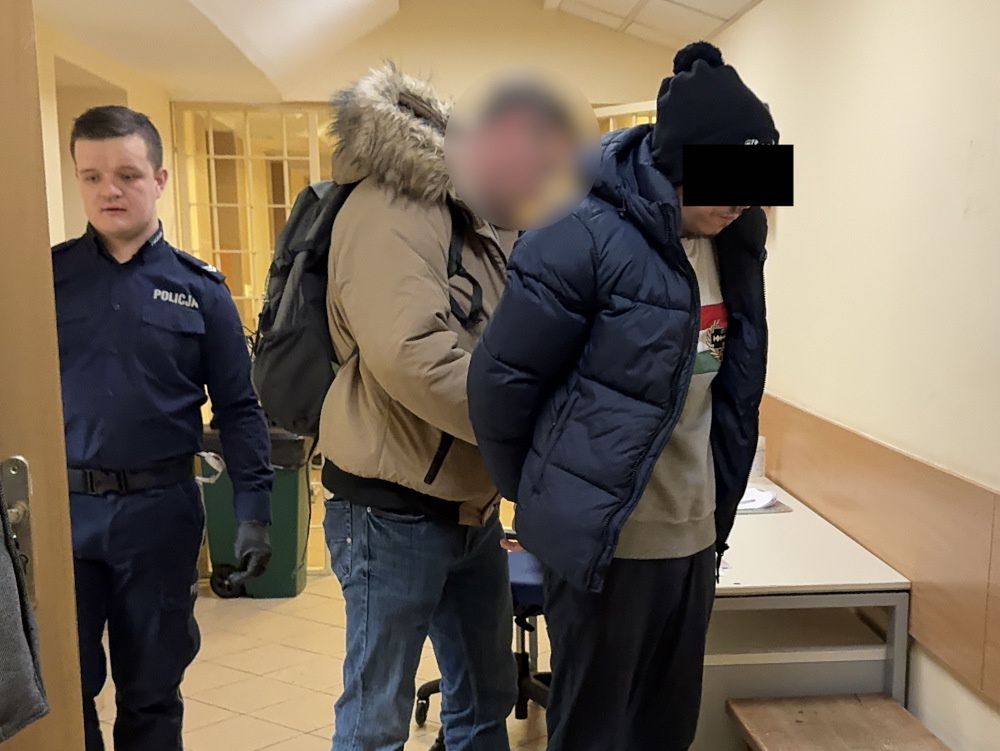 Pseudokibic z Ochoty handlował kilogramami kokainy i marihuany. Sąd wysłał go na trzy miesiące do aresztu