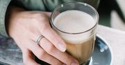 Nie pij kawy ani podczas obiadu, ani na imprezie. Konsekwencje mogą być opłakane