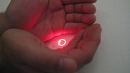 Jak złapać światło w ręce, czyli zabawy laserem (wideo) 1