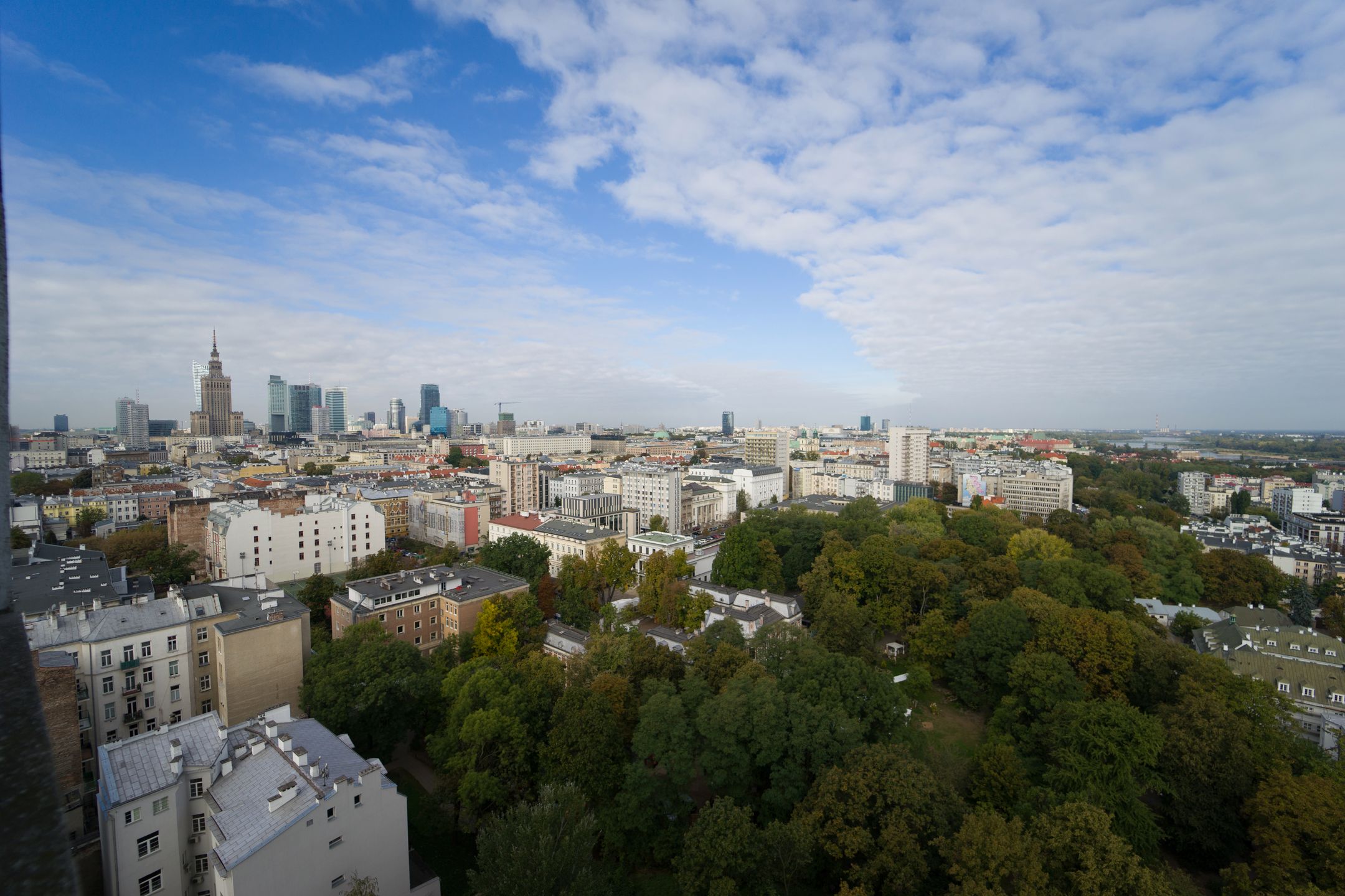 Samyang AF 14 mm f/2.8 FE - ultraszeroko, jasno i w przystępnej cenie [recenzja] 51