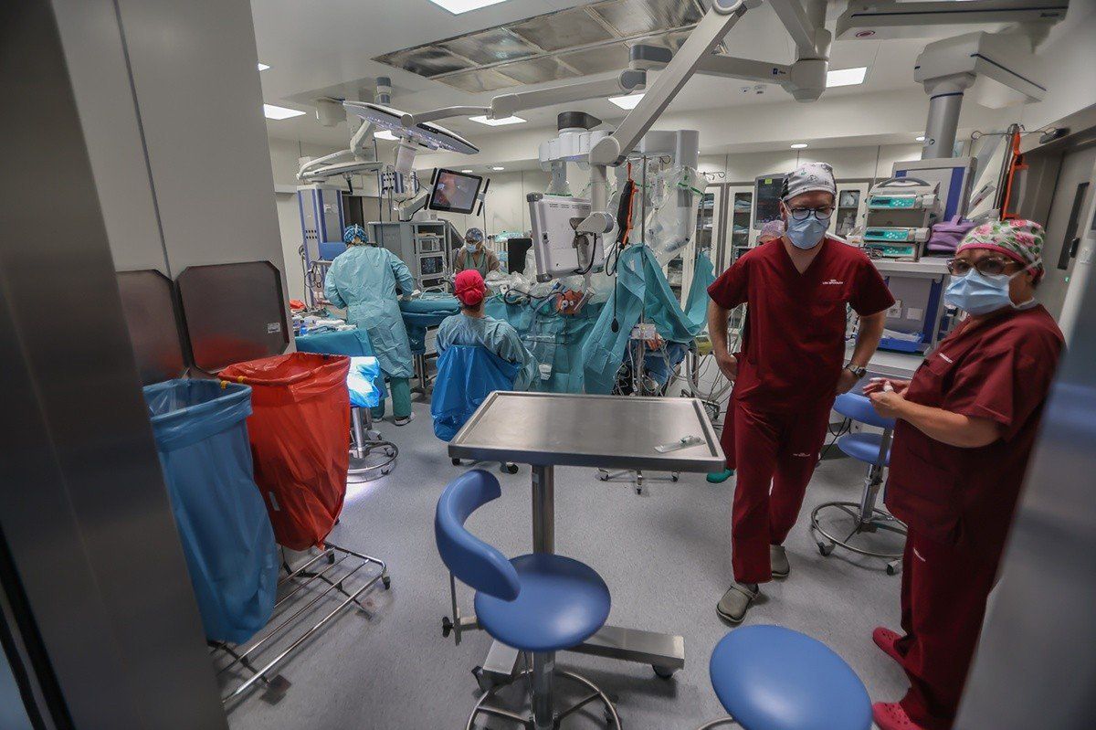 Nietypowa operacja przy użyciu robota we Wrocławiu. Czuwał nad nią doktor ze Stanów Zjednoczonych