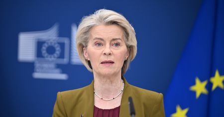 Gospodarka UE próbuje "utrzymać głowę nad wodą". Nowe dane