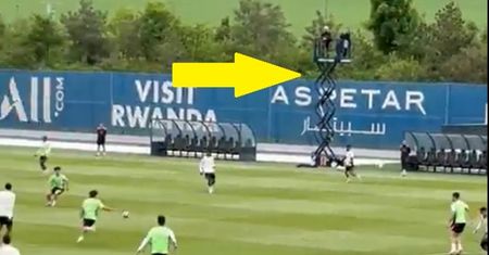 Gdzie on się wdrapał? Trener PSG nie chce niczego przegapić