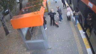 Rzeszów: Dziewczyny na hulajnodze potrąciły kobietę. Szuka ich policja