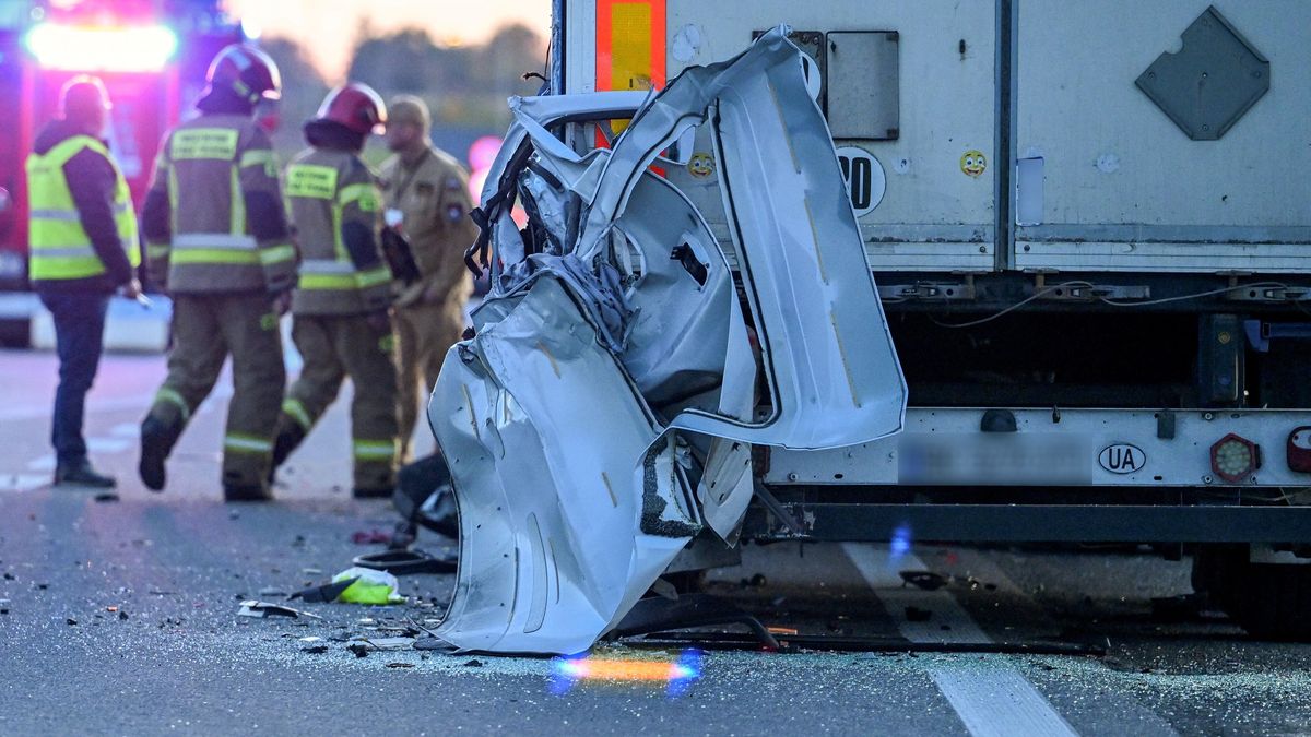 miejsce wypadku
Darek Delmanowicz
bus, ci�ar�wka, ofiary, policja, ukrai�ski, wypadek, zderzenie, dwie, ofiara, pasa�erowie, pobocze