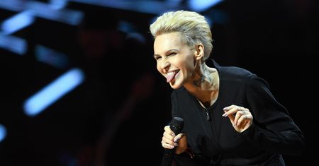 Rapuje dla medyków. Uwagę przykuła odważna stylizacja artystki