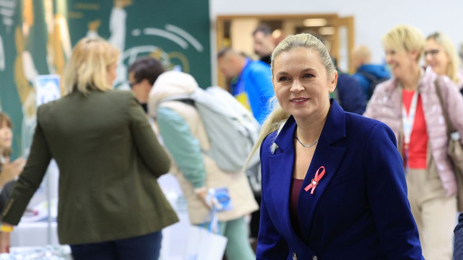 Warszawa, 24.10.2024. Minister edukacji Barbara Nowacka podczas II Kongresu WF z AWF ph. "Aktywny dzisiaj dla zdrowia w przyszłości", 24 bm. w Warszawie. Wydarzenie jest organizowane przez Akademię Wychowania Fizycznego Józefa Piłsudskiego w Warszawie. (mr) PAP/Szymon Pulcyn