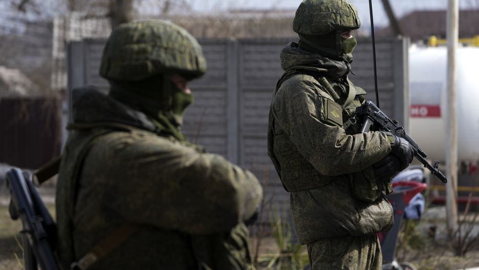 Evacuations from Mariupol continue
MARIUPOL, UKRAINE - MARCH 20: Military personnel are seen as civilians being evacuated along humanitarian corridors from the Ukrainian city of Mariupol besieged by Russian military and rebel forces, on March 20, 2022. Over 3.48 million Ukrainians fled to the neighboring countries, according to the UN refugee agency. (Photo by Stringer/Anadolu Agency via Getty Images)
Anadolu Agency
besiege, civilians