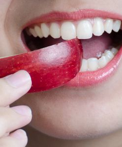 10 produktów, od których żółkną zęby