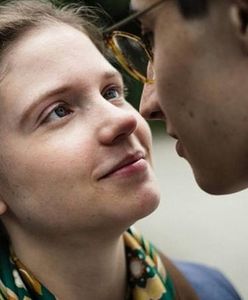 "Osiecka" dzieli krytyków, ale widzowie dopisują