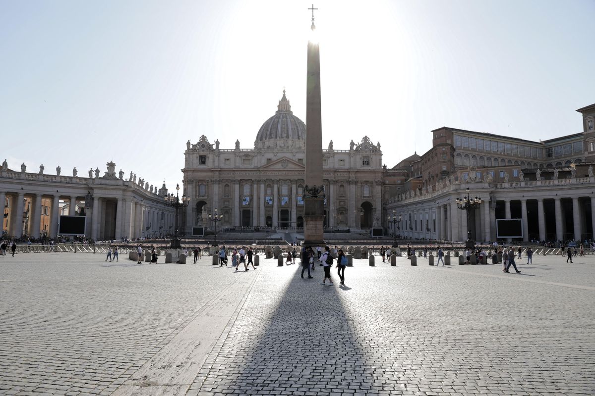 Plac świętego Piotra i bazylika św. Piotra w Watykanie