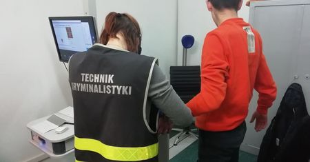 Nastolatek kradł markowe czekolady. Grozi mu do pięciu lat więzienia