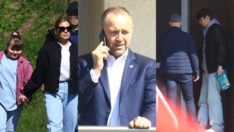 Weekend Nawrockich w Gdańsku: pierwsza dama z córką, wizyta syna i prezydent przyklejony do telefonu na balkonie (ZDJĘCIA)