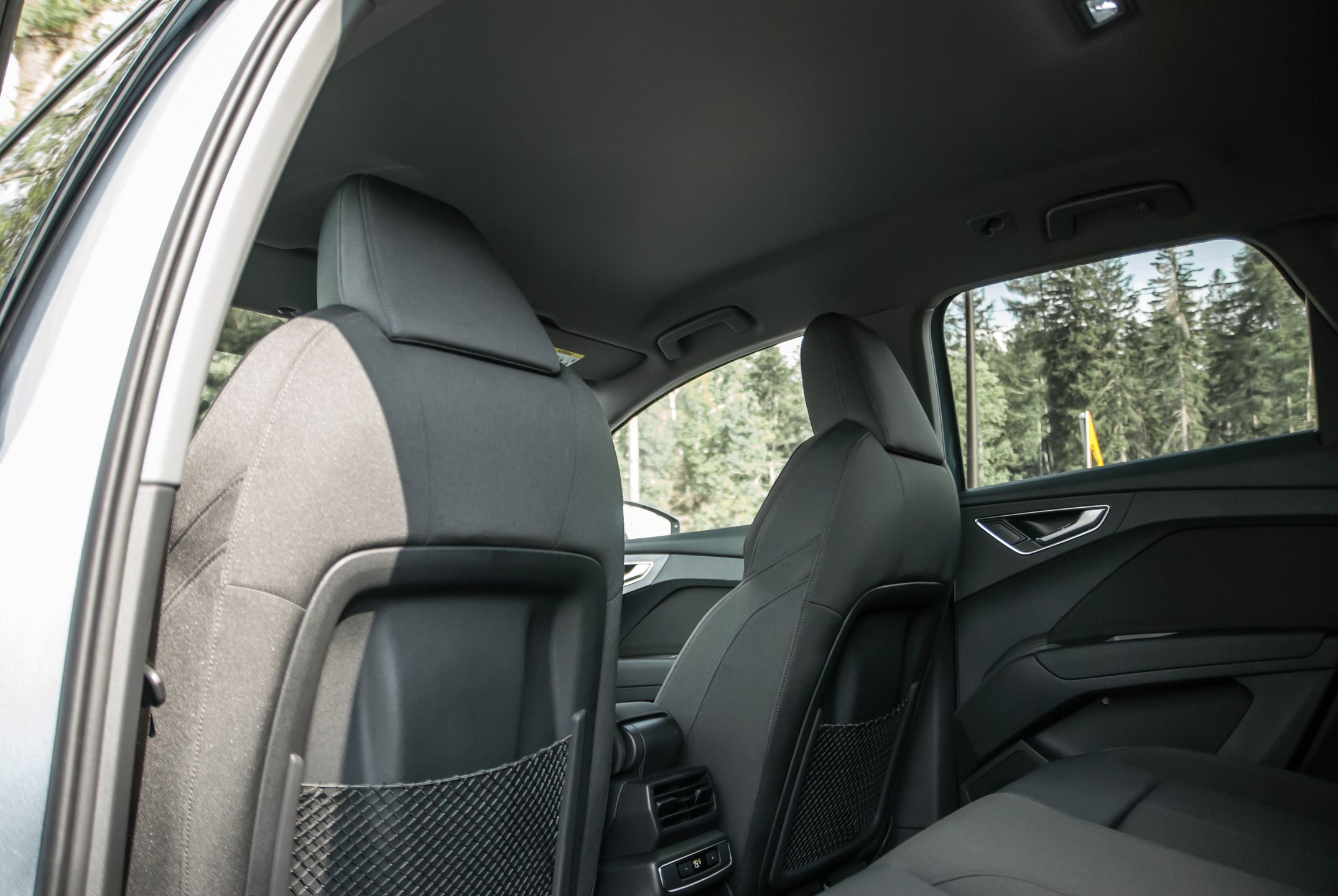 Audi Q4 e-tron - tylna kanapa