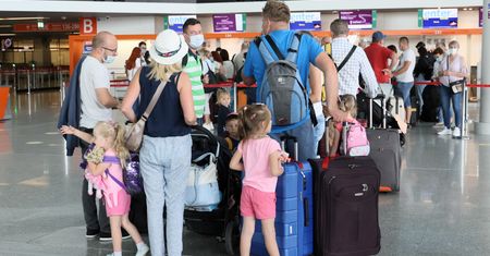 Kwarantanna nawet po zaszczepieniu? Rząd wycofuje się z pomysłu