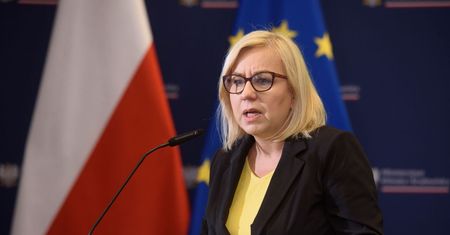 Kiedy będziemy płacić mniej za prąd? Minister wskazuje datę