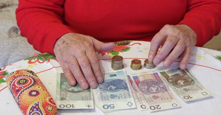 ZUS zmienia zasady wypłat emerytur. Trzeba przeliczyć dochody