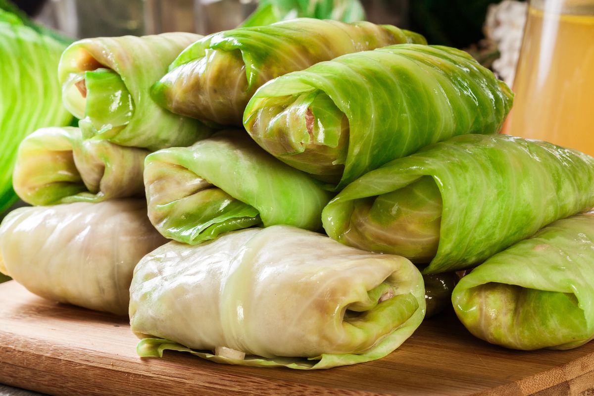 Mieszam z kaszą i upycham w kapustę. Dla niektórych to profanacja gołąbków