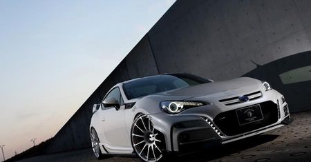 Krzykliwa Toyota GT86 od Rowen [wideo]