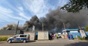 Pożar w Siemianowicach Śląskich. Strażacy apelują o zamknięcie okien, istnieje groźba wybuchu