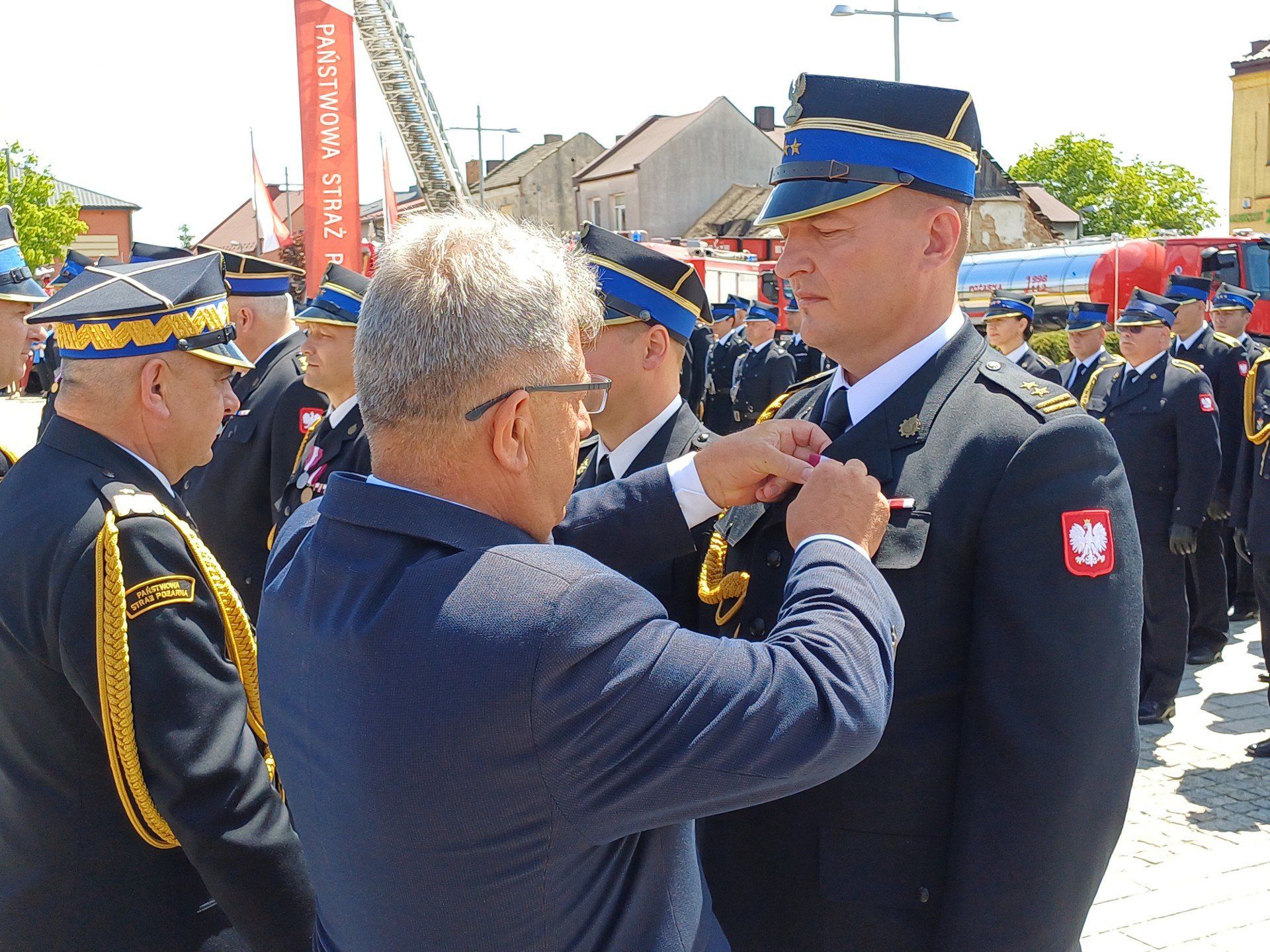 Wojewódzkie Obchody Dnia Strażaka w Starachowicach. Odznaczenia od wojewody Józefa Bryka