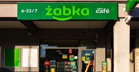 Matcha Latte za 7,99 zł. Drugi lód za 1 zł. Promocje w Żabce