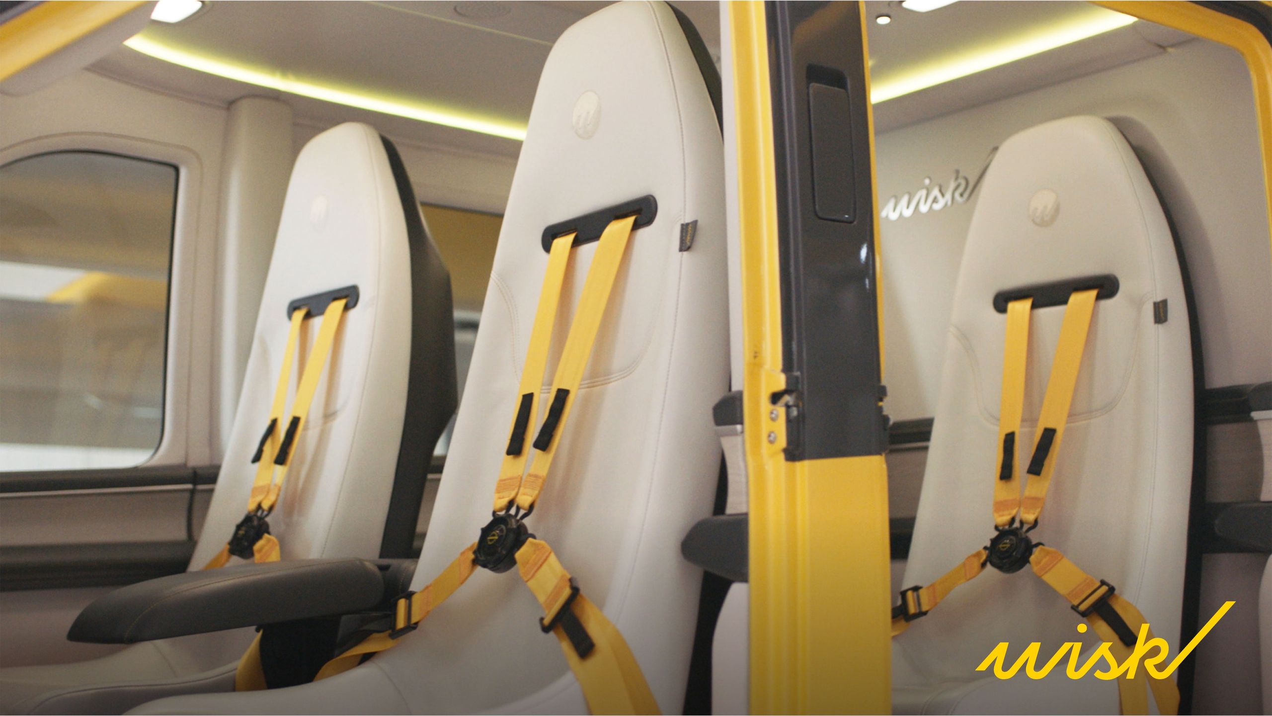 Fotele dla pasażerów na pokładzie powietrznej taksówki Wisk