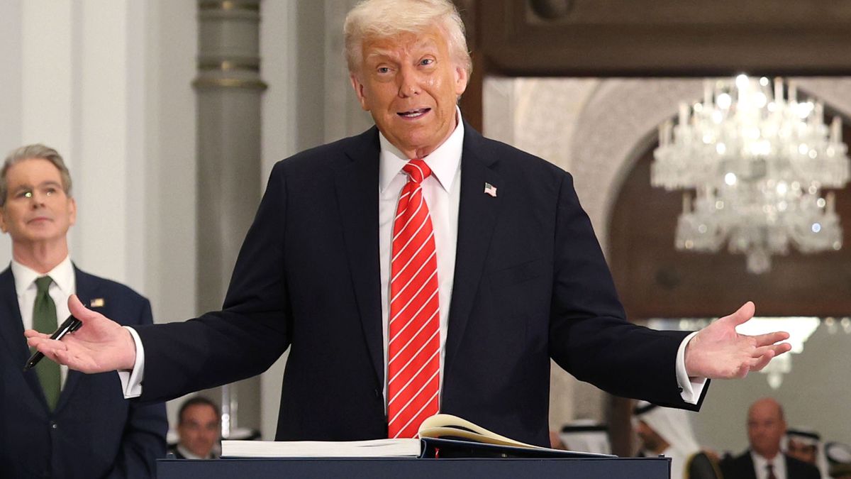 Rekordowa umowa zbrojeniowa Trumpa? Eksperci: to tylko reklama