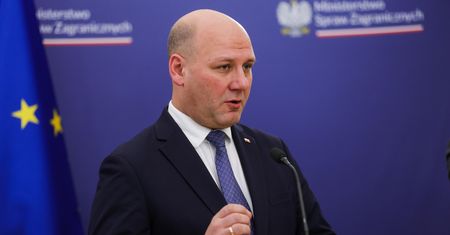 Nagrody dla administracji rządowej. Nowa władza też rozpieszcza urzędników