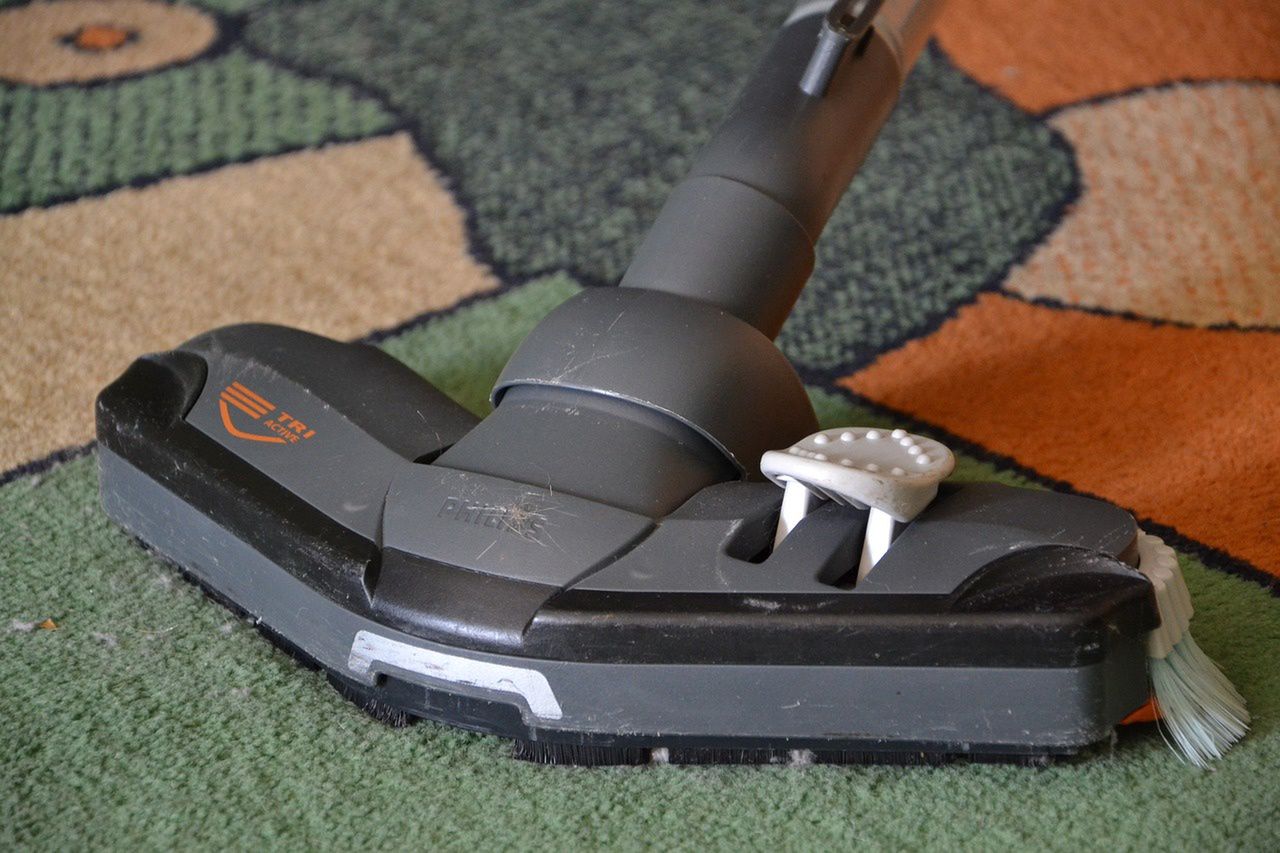 Eco-friendly carpet cleaning: Effective home remedies unveiled