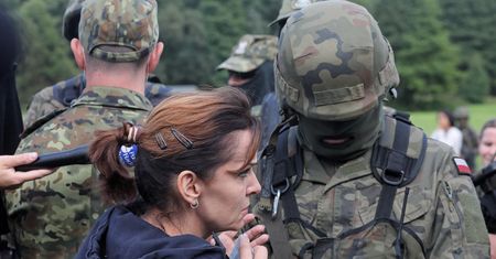 Usnarz Górny. Wicemarszałek Senatu nie została przepuszczona przez kordon do uchodźców