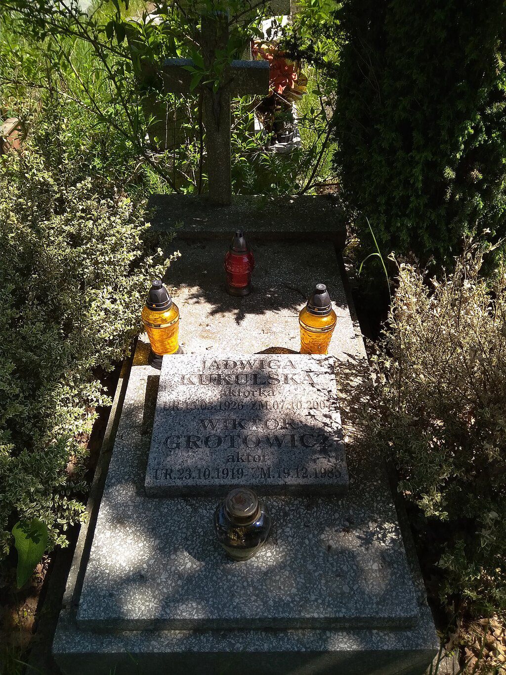 Grób Wiktora Grotowicza i Jadwigi Kukulskiej