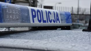 Policjanci w Jarocinie zatrzymali poszukiwanego 25-latka z narkotykami