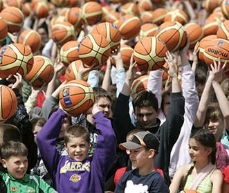 Rekordowe kozłowanie