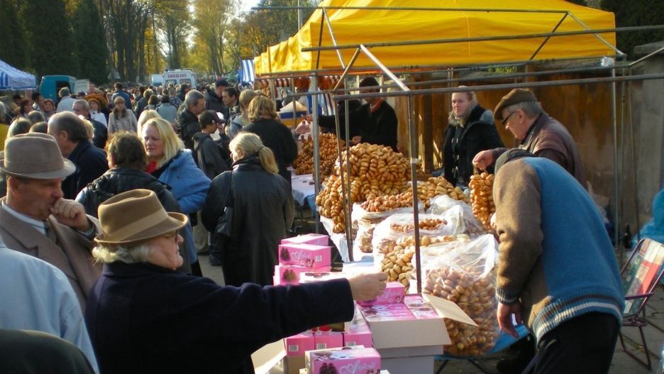 Cmentarne przysmaki nową tradycją