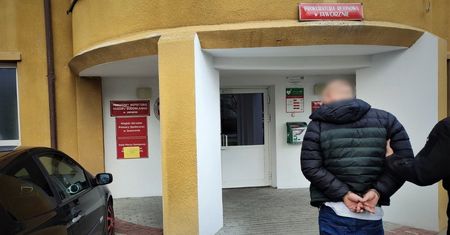 Złodzieje szybko zatrzymani. Właściciel nie zorientował się, że stracił auto