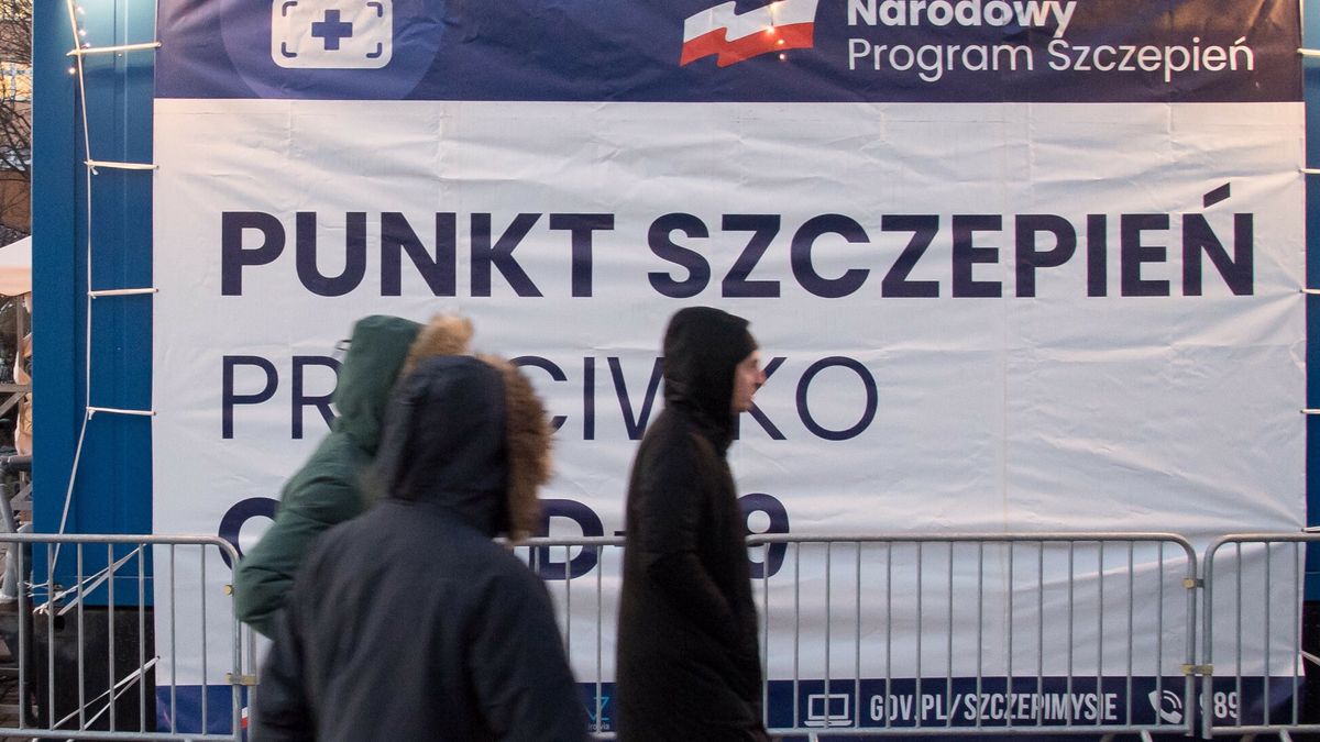 Czwartą dawkę szczepionki przeciwko COVID-19 będą mogły przyjąć osoby w wieku 80 lat i starsze