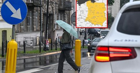 Silne opady deszczu i burze. IMGW ostrzega przed niebezpieczną pogodą