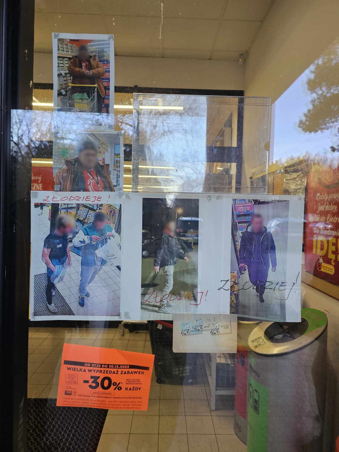 Galeria złodziejów w pobierowskiej Biedronce. Redakcja zamazała twarze
