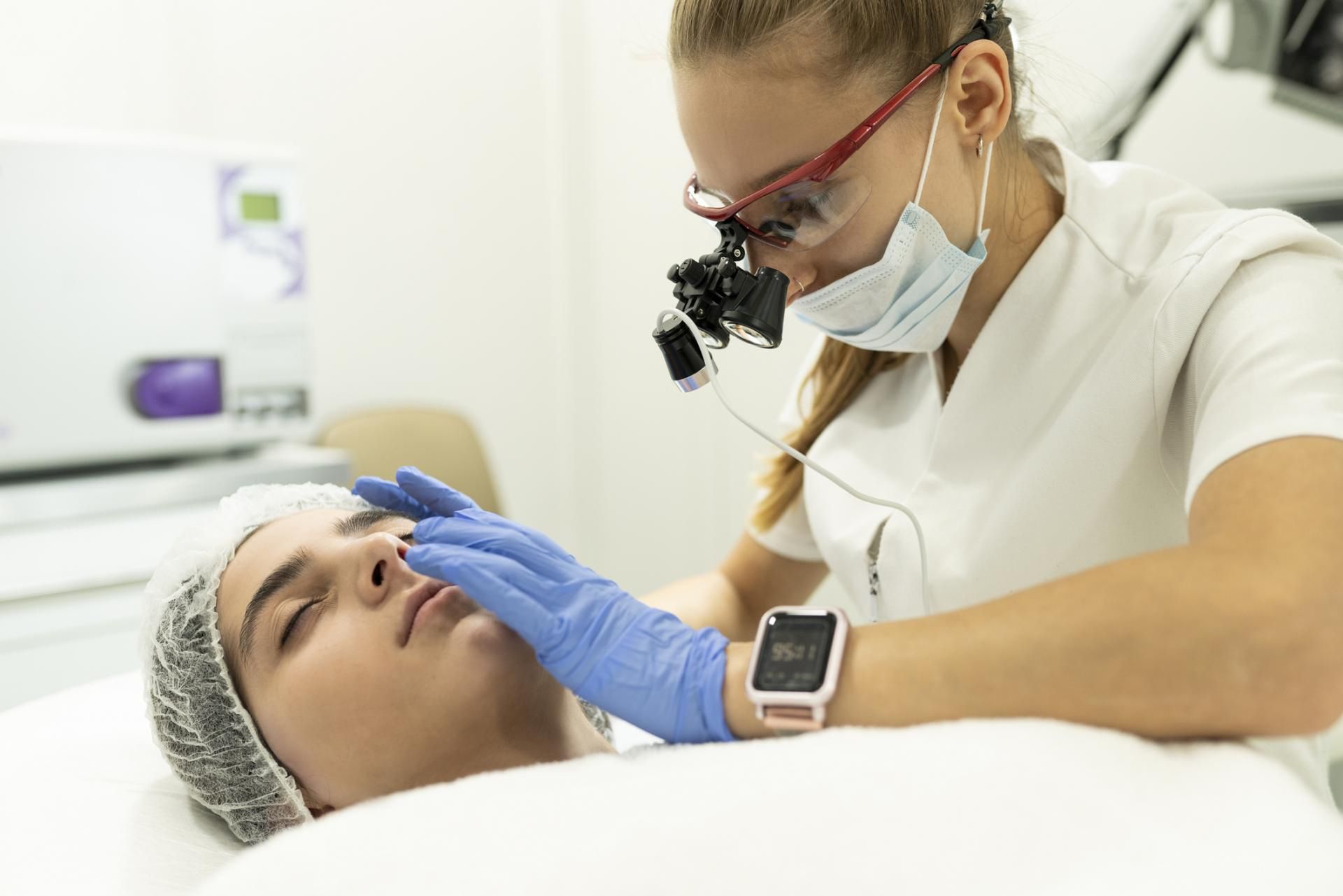 Koniec reklamowania zabiegów medycyny estetycznej