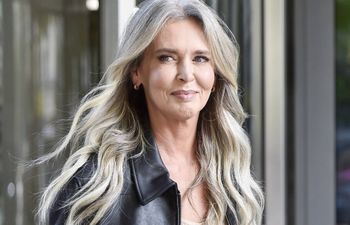 Zapozowała w body i rajstopach. Nie każda by się odważyła