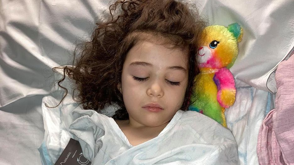 Córka Hayley Thake  po operacji