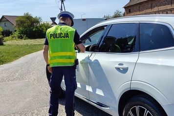 Odblokowanie telefonu na żądanie policji: czy można odmówić?