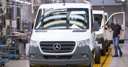 Mercedes przeniesie produkcję do Polski. Niemcy protestują