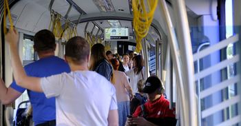 Klimatyzacja w tramwajach i autobusach MZK w Toruniu. Działa czy nie działa?