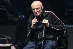 Gdy śpiewał, krzywił się z bólu. Pożegnał się jednak z klasą