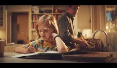 Niezwykle twórcza i pełna pomysłów Molly reklamuje General Electric (wideo)