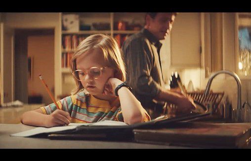 Niezwykle twórcza i pełna pomysłów Molly reklamuje General Electric (wideo)