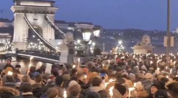 Dziesiątki tysięcy osób przeciw Orbanowi. Reagują na skandal