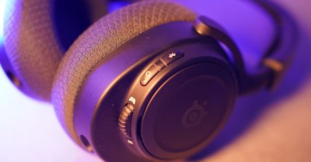 Sprzęt z wysokiej półki. Test SteelSeries Arctis Nova 7 Gen 2